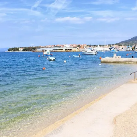 Lägenhet With A Parking Space - 7985