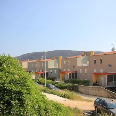 With A Parking Space - 7985 Lägenhet Cres