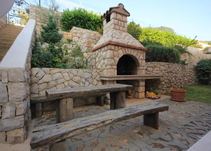 With A Parking Space - 7985 Appartamento Cres